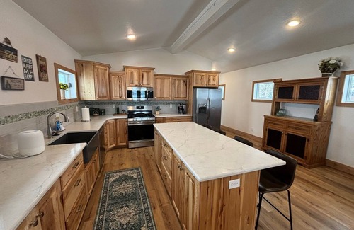 Kamas Casa | Spacious 2 Bedroom Apartment Minutes from Park City Attractions