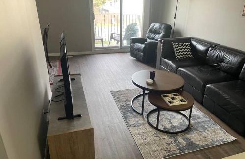 Camrose Apartamento | Spacious 2-bedroom apartment