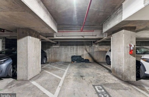 Virginia Square Condominio | Spacious 2-bedroom condo in Arlington. Close proximity to the Nation's Capital.