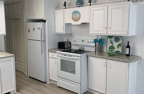 Nettles Island Casa | Spacious 2 bedroom cottage by the sea