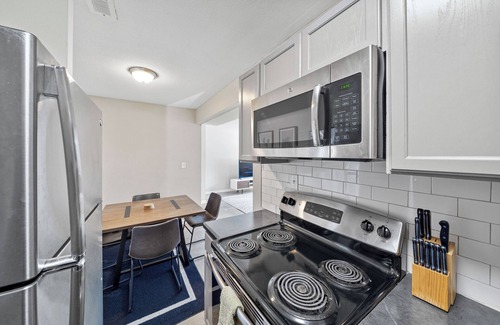 Hanover Place Apartamento | Spacious 2 Bedroom Apartment in Heart of Midtown