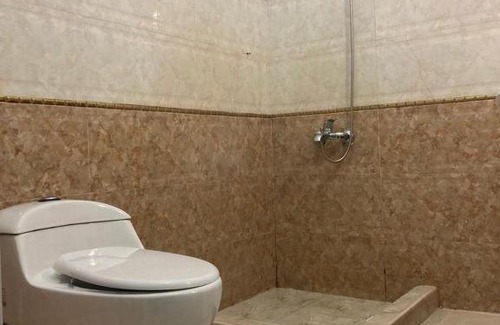Al Wakrah Apartamento | Spacious 2-bedroom with BBQ Grill