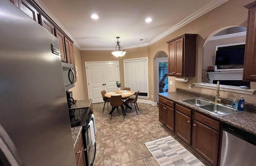 Auburn - Opelika Casa | Spacious 2 BR/2.5 BA Townhome, 3 mi from Campus