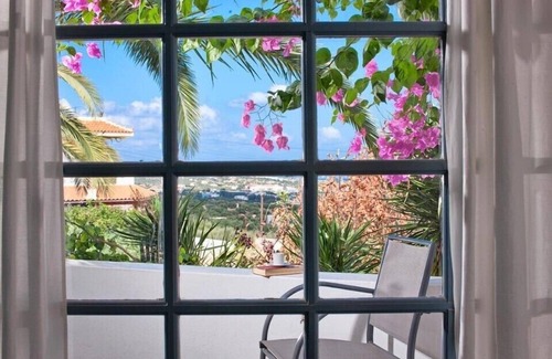 Koutouloufari Condominio | Spacious 2-Level Maisonette Villa, Stunning Views