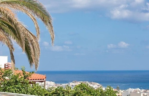 Koutouloufari Condominio | Spacious 2-Level Maisonette Villa, Stunning Views