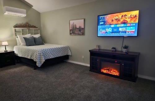 Rosedale Casa | Spacious 2 story 1 bedroom home with pool