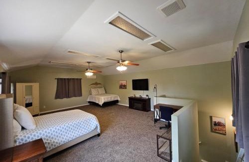 Rosedale Casa | Spacious 2 story 1 bedroom home with pool