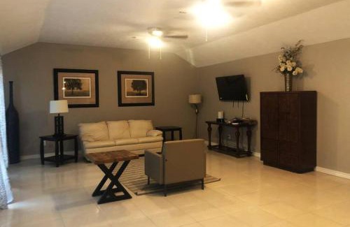 Crosby Casa | Spacious 2300SF, Recently Rehabbed, Large Living!