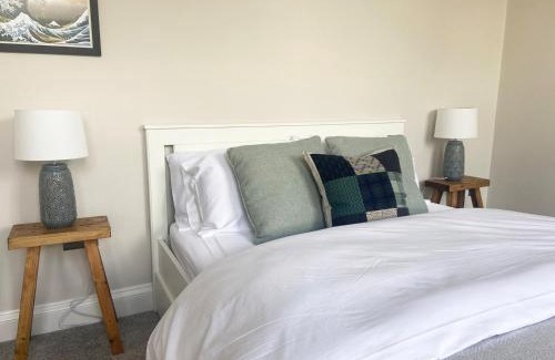Hythe Casa | Spacious 2BD Flat with Stunning Views Folkestone