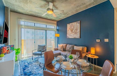 Evans Churchill Apartamento | Spacious 2BD Urban Oasis Pool Gym Free Parking