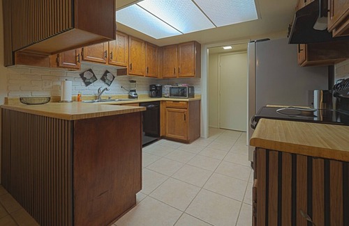 Maryvale Village Casa | Spacious 2bed-2bath Glendale retreat private pool 1 car garage central location.