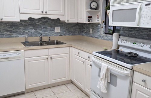 Sarasota Condominio | Spacious 2bed/bath, quiet, and private