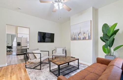 North Bergen Apartamento | Spacious 2BR - 15m to Times Square - FREE Parking