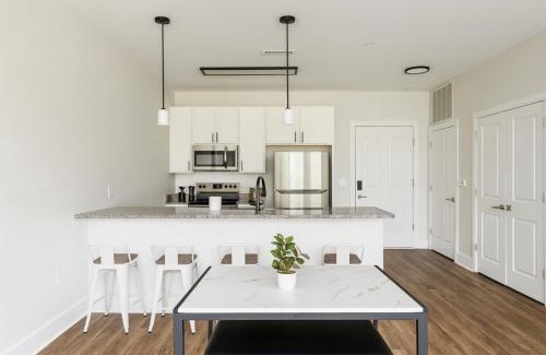 Glen Iris Apartamento | Spacious 2BR 2BA Condo Across from UAB