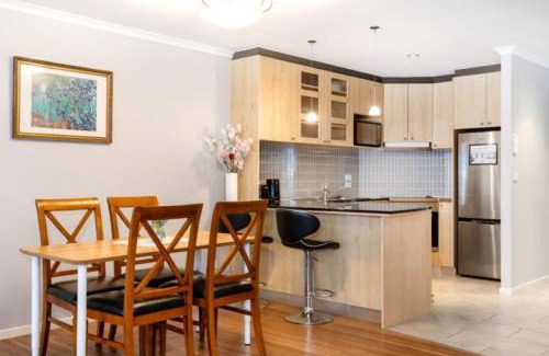City East Apartamento | Spacious 2BR Apartment in the Heart of the City - Hosted by Canstay