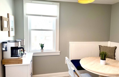 West End Apartamento | Spacious 2BR Apartment in Historic West End!