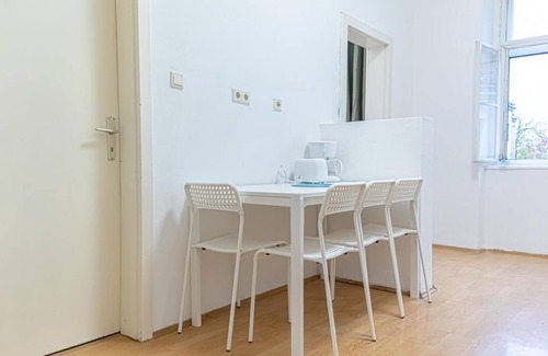 Neulerchenfeld Apartamento | Spacious 2BR Apt. @ Wiener Stadthalle/Well Located