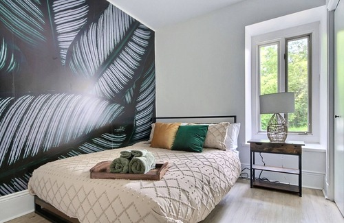 Quartier 5-4 Apartamento | Spacious 2BR - Emerald SuiteHot Tub + Free Parking