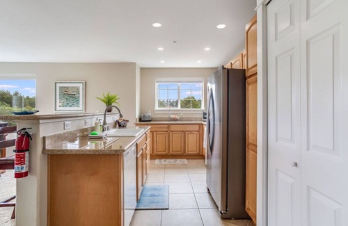 Westport Condominio | ★ 2 BR @ Beach ~ JACUZZI ~ Bañera de hidromasaje ~ Cama King ~ PISCINA (mayo-septiembre) ★
