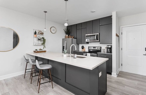 Meridian-Kessler Apartamento | Spacious 2BR in Meridian Kessler by Cozysuites