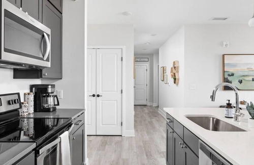 Meridian-Kessler Apartamento | Spacious 2BR in Meridian Kessler by Cozysuites