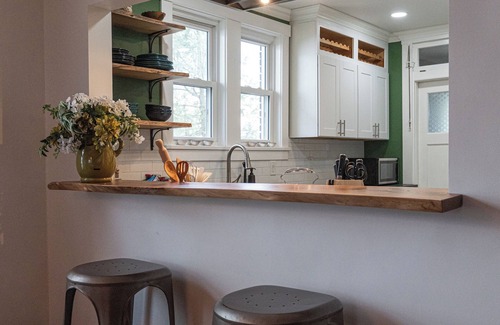Edgewood Casa | Spacious 2BR in Quiet Duplex | Near CMU | Frick Park | Downtown