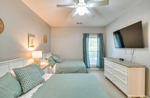 Carolina Forest Casa | Spacious 2BR Villa with Pool, Golf Views, Sleeps 10