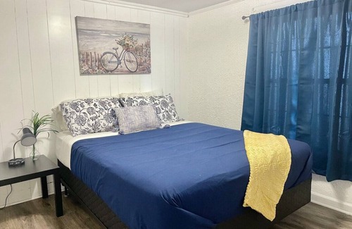 Indianapolis Casa | Spacious 2BR with Backyard Oasis