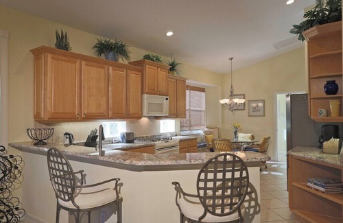 Braden River Casa | Spacious 3/2 home located in Tara Preserve with screened patio - Skippin Stones