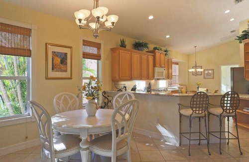 Braden River Casa | Spacious 3/2 home located in Tara Preserve with screened patio - Skippin Stones