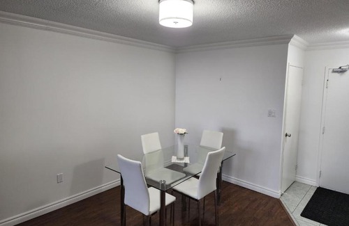 Markland Wood Apartamento | Spacious 3 Bdr, 2 Full-Bath, 2 Balcony Condo with amenities