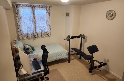 Markland Wood Apartamento | Spacious 3 Bdr, 2 Full-Bath, 2 Balcony Condo with amenities