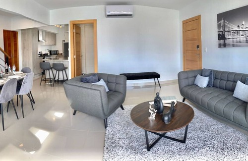 Santo Domingo Condominio | Spacious 3 Bdrm Condo, 2nd Floor Family Area, Full AC, King Bed, Wi-Fi