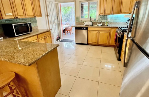 Freeport Casa | Spacious 3 Bed, 2 Bath Winter escape, near beach, includes car