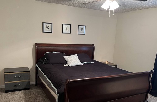 St. Robert Casa | Spacious 3 Bed and 3 Bath home with basement