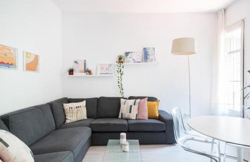 Sant Antoni Apartamento | Spacious 3 bed Apt in the heart of Sant Antoni, Barcelona