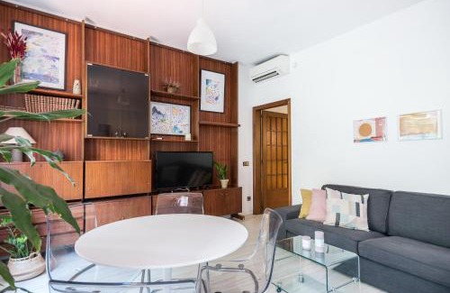 Sant Antoni Apartamento | Spacious 3 bed Apt in the heart of Sant Antoni, Barcelona