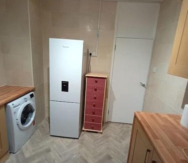 Upper Clapton Apartamento | Spacious 3 bed flat opp Springfield park, Hackney.