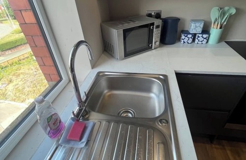Wallasey Apartamento | Spacious 3-Bed Seaside Retreat – Walk to Beach, Sleeps 6, Free Parking