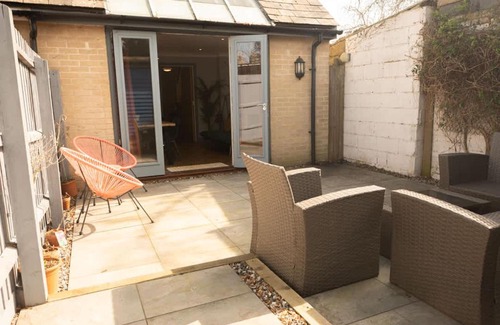 Cambridge Casa | Spacious 3-Bed Townhouse Florence Villa Near River & City
