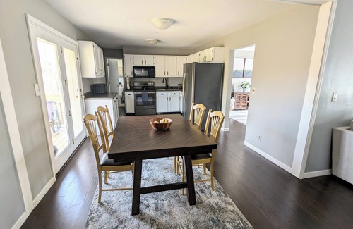 Highland Heights Casa | Spacious 3 Bedroom, 5 minutes from Downtown Cincinnati
