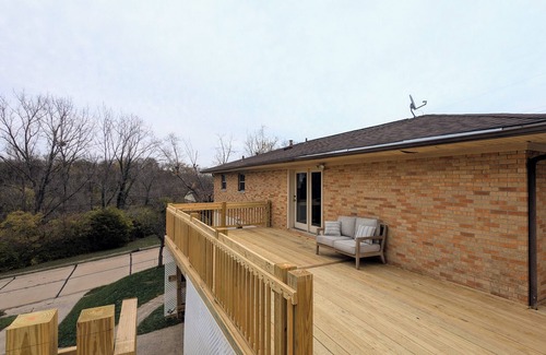 Highland Heights Casa | Spacious 3 Bedroom, 5 minutes from Downtown Cincinnati