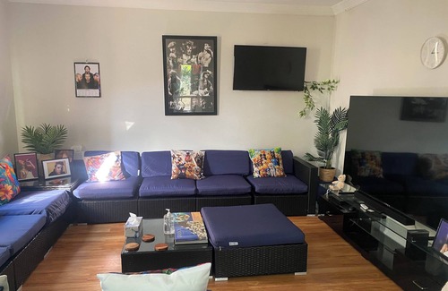 Nollamara Casa | Spacious 3 Bedm,2 Bath, 2 Storey! No Cleaning Fee!