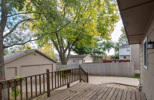 West Des Moines Casa | Spacious 3 Bedroom Home with Foosball