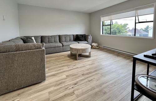 Prince Rupert Casa | Spacious 3 bedroom/2 baths s/s duplex, newly renovated, new furniture! 🏠🛌🛀☕️