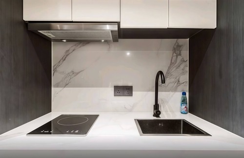 Pudong Apartamento | Spacious 3-bedroom Loft apartment with WiFi, AC in heart of Shanghai riverview