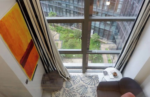 Pudong Apartamento | Spacious 3-bedroom Loft apartment with WiFi, AC in heart of Shanghai riverview