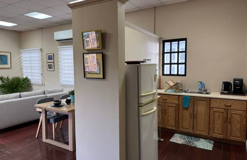Newtown Apartamento | Spacious 3-bedroom apartment with WiFi, AC in lovely Port of Spain