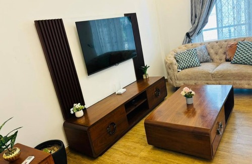 Oyster Bay Apartamento | Spacious 3-bedroom apartment in marvelous Dar es Salaam with fitness room, AC