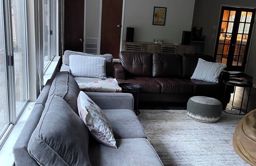Apple Hill Casa | Spacious 3 bedroom House Among the Trees